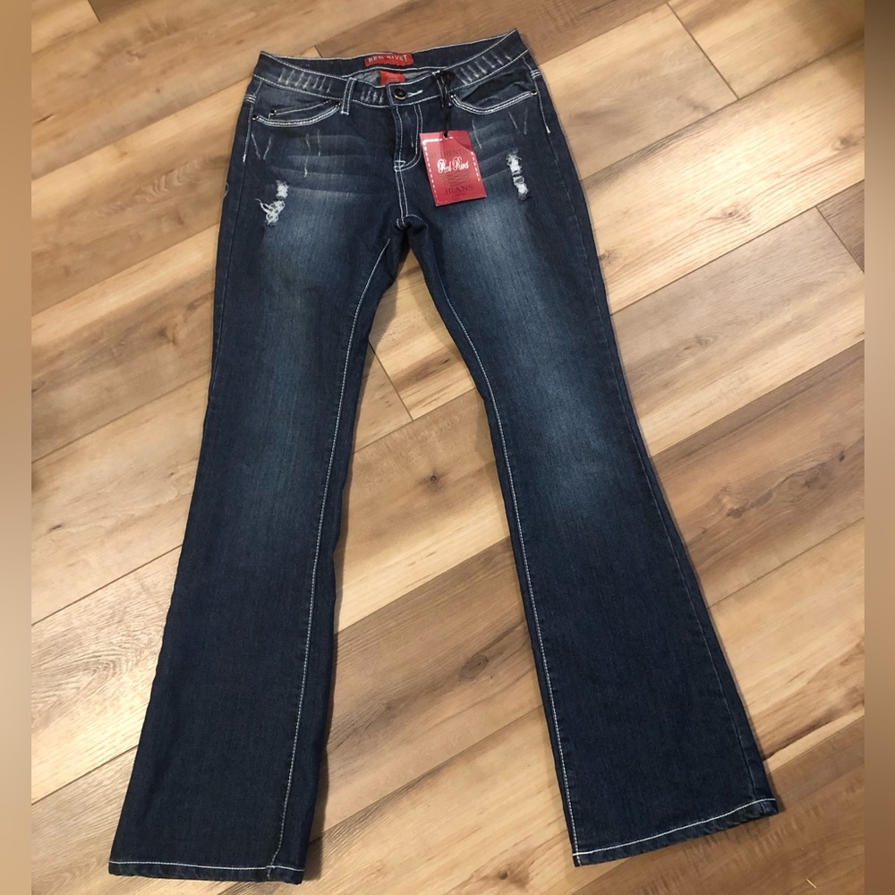 NWT RED RIVET BLUE JEANS FLAIR LEG EMBELISHED BACK POCKETS DISTRESSED SIZE 9